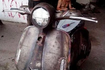 Cận cảnh siêu phẩm Vespa 946 tự chế gây sốc tại VN