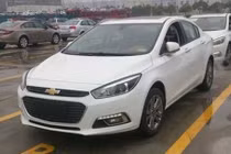 Xuất hiện xe lạ nghi là Chevrolet Cruze 2015