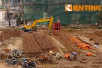 Nguy cơ làm sập nhà dân, cao ốc Him Lam mắc kẹt 