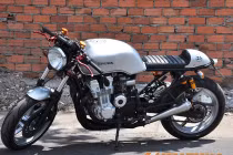 Xế độ hàng độc Honda CB750f2 của thủ thành Mạnh Dũng