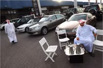 Dubai giảm tắc đường bằng việc cấm người nghèo...mua ôtô