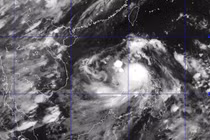 Siêu bão Rammasun tiến vào Biển Đông, Hoàng Sa biển động mạnh