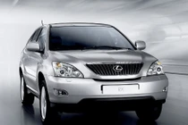 Hàng loạt Lexus, Camry bị bỏ rơi, vô chủ ở TP.HCM