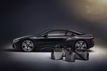 Louis Vuitton thiết kế phụ kiện đặc biệt cho BMW i8 