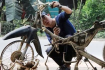 Khám phá 'lò mổ' xe, đưa huyền thoại thành phế liệu ở HN