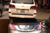 Hai xế hộp bạc tỷ ở HN dùng chung biển siêu đẹp