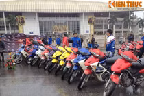 Hàng trăm xe FX đội mưa khuấy động bán đảo Linh Đàm