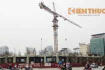 Chung cư Hà Nội thành “rừng chông” gỉ sét 