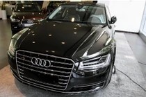 Audi A8L 2014 đèn “ma trận” bất ngờ về Việt Nam