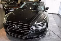 Audi A8L 2014 đèn “ma trận” bất ngờ về Việt Nam