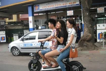 Xe đạp điện Trung Quốc, thảm họa mới của giao thông Việt