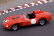 Xe cổ và những câu chuyện kỳ lạ tới khó tin