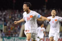 Tuổi Công Phượng: Đừng để tình yêu mù quáng lu mờ sự thật!