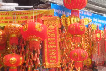 Phố Hàng Mã Hà Nội bung hàng đón Tết