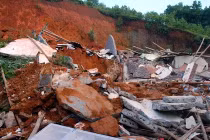 Lạng Sơn: Lở đất kinh hoàng, 7 người chết, 6 người bị thương