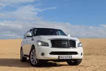 Soi đẳng cấp đối thủ của Lexus LX570 sắp ra mắt VN