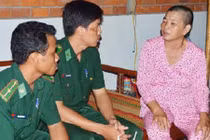 Nổ bình ga tàu cá: Ấp nghèo trắng đêm đón thi thể