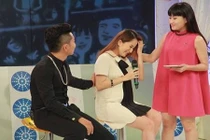 Khánh Thi òa khóc bên tình trẻ Phan Hiển