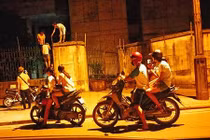 Thanh niên rộ phong trào khám phá “nhà ma” 300 Kim Mã