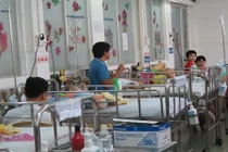 Nhiều trẻ ở TP HCM nhập viện vì mù khô 