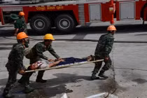 Xem Lữ đoàn Công binh 25 ứng cứu sập đổ công trình