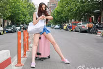 Hot girl chân dài 20 tuổi có vẻ đẹp hoàn hảo