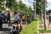 Ngang nhiên mang hung khí truy sát người giữa phố