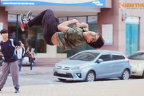 Tròn mắt xem các cao thủ leo trèo, nhào lộn biểu diễn