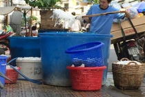 Kinh sợ quy trình chế biến mứt Tết bẩn kèm hóa chất