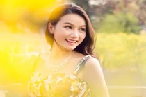 Nụ cười như mùa thu tỏa nắng của cô giáo hot girl