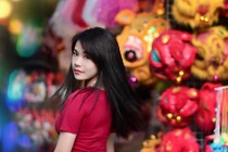 Hot girl Học viện Cảnh sát điệu đà trên phố Trung Thu