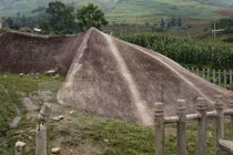 Phát hiện bãi đá cổ Mù Cang Chải niên đại 300-400 năm