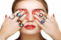 Phong thủy: Nhẫn cưới hợp mệnh, chọn sao cho đúng?