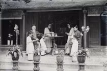 Bồi hồi ngắm ảnh chất lừ về Tết Hà Nội 100 năm trước