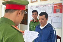 Nhân viên dùng cồn y tế pha rượu khiến 2 người tử vong