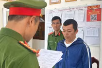 Nhân viên dùng cồn y tế pha rượu khiến 2 người tử vong