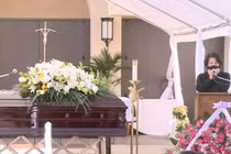 Hoài Linh gọi sang Mỹ nhắn để vật này vào linh cữu NS Chí Tài