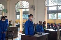 Người chi 20 tỉ để 'đẩy giám đốc Công an khỏi An Giang' khai gì tại tòa?