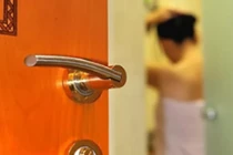 Vĩnh Phúc: Hai thanh niên đặt máy quay lén các cặp đôi trong nhà nghỉ để tống tiền