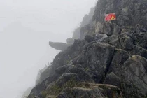 Lời kể du khách ngã từ mỏm đá chụp ảnh "sống ảo" xuống vách núi