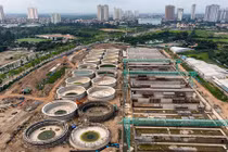 Nhà máy 800 triệu USD có cứu được những dòng sông của Hà Nội?