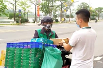 Bà Rịa - Vũng Tàu: Shipper hoạt động với “nhận diện” phòng chống COVID-19 đặc biệt