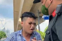 Người đàn ông không đeo khẩu trang còn “gạ” CSCĐ đánh nhau