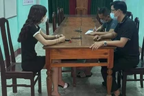 Khởi tố cô gái tung 54 clip sex lên mạng