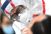 Thủ tướng Phạm Minh Chính chủ trì họp khẩn về chống dịch COVID-19