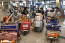 Y bác sĩ BV Bạch Mai rời TP HCM sau 2 tháng chi viện chống dịch