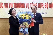 Bộ Nội vụ bổ nhiệm vụ trưởng Vụ Tổng hợp sau thi tuyển