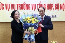 Bộ Nội vụ bổ nhiệm vụ trưởng Vụ Tổng hợp sau thi tuyển