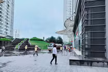 Nữ giúp việc rơi từ tầng 18 của chung cư cao cấp Quận Hoàng Mai