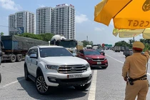 Đóng cửa ngõ, cấm xe cá nhân ra vào thành phố Hà Nội